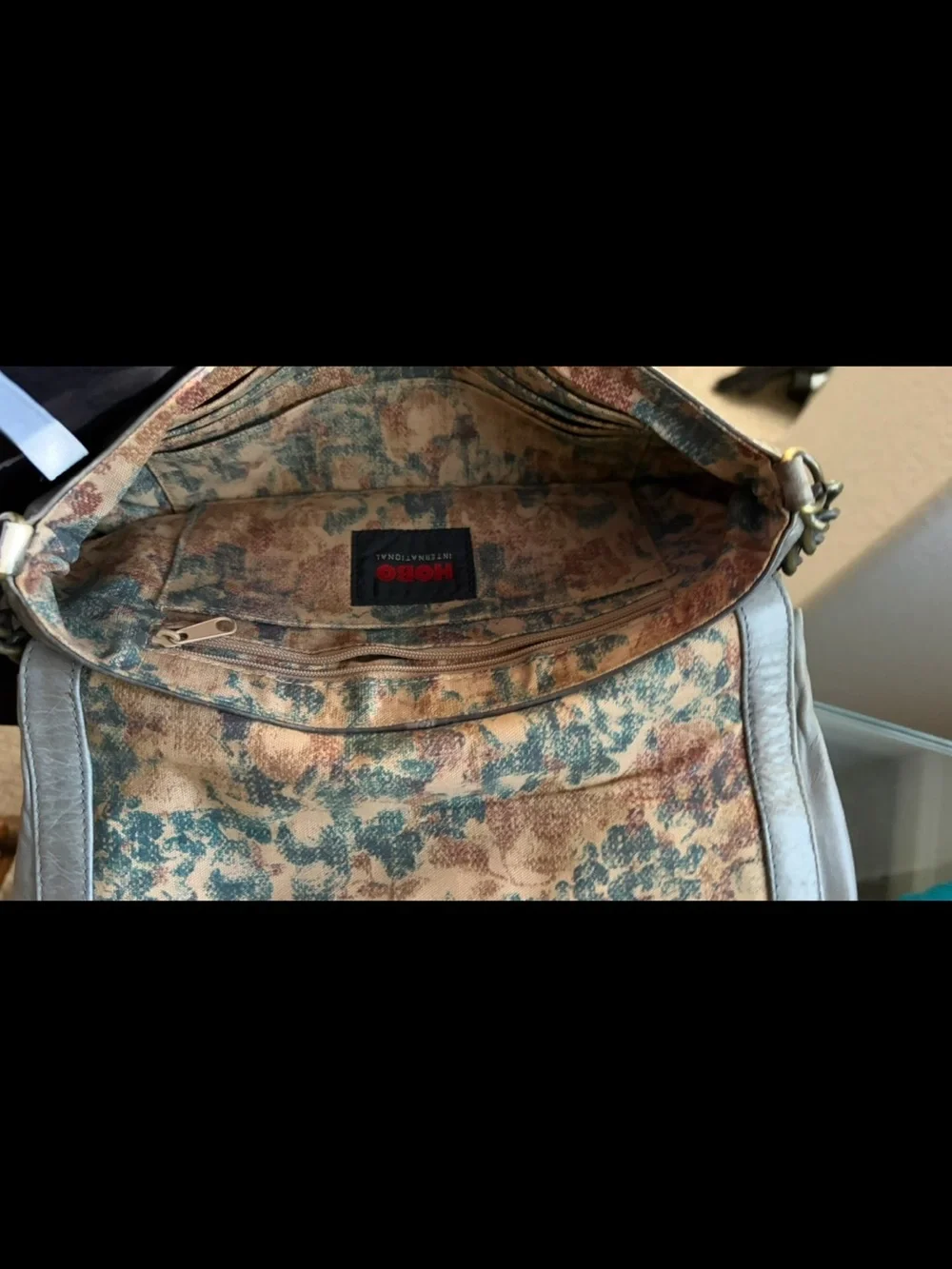 HOBO taupe shoulder